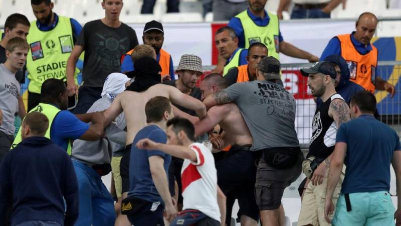 Hậu quả của hooliganism trong thể thao bóng đá