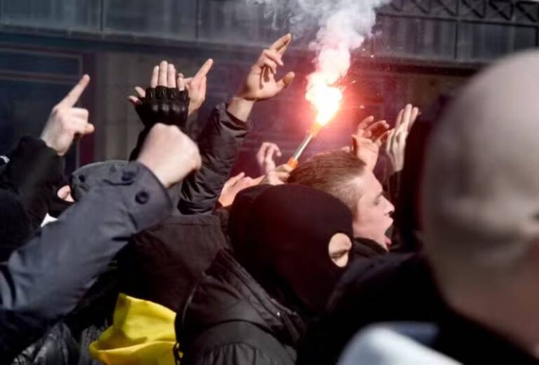 Hooligan Là Gì? Tìm Hiểu Về Bạo Lực Trong Bóng Đá 1 Hooligan La Gi Tim Hieu Ve Bao Luc Trong Bong Da