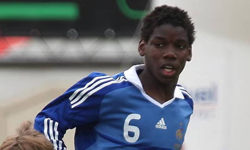 Khoi dau su nghiep san co cua Paul Pogba