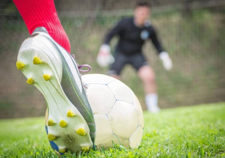 Luật Penalty Trong Bóng Đá: Quy Định, Cách Thực Hiện